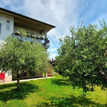 Villa Dolcitalia Tra Gardaland E Le Terme Di Cola Lazise Exterior foto